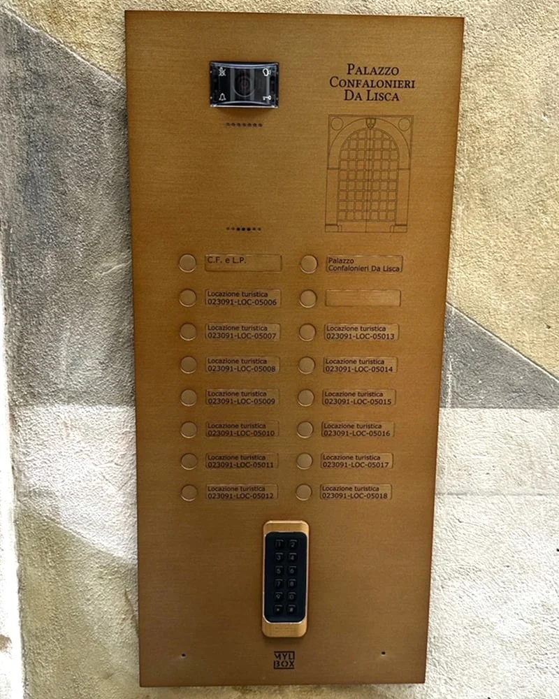 videocitofono custom Mylbox per palazzo confalonieri